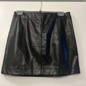 Faux leather mini skirt